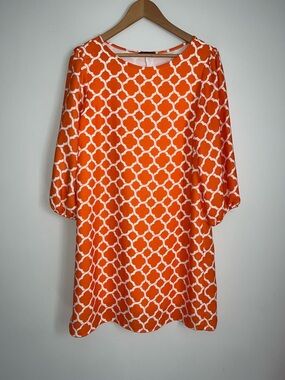 Sweet Claire Orange and White Geometric Shift